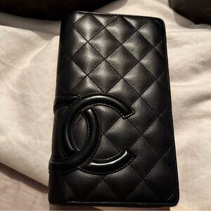 CHANEL Black Quilted Leather Wallet LIKE NEW Condition